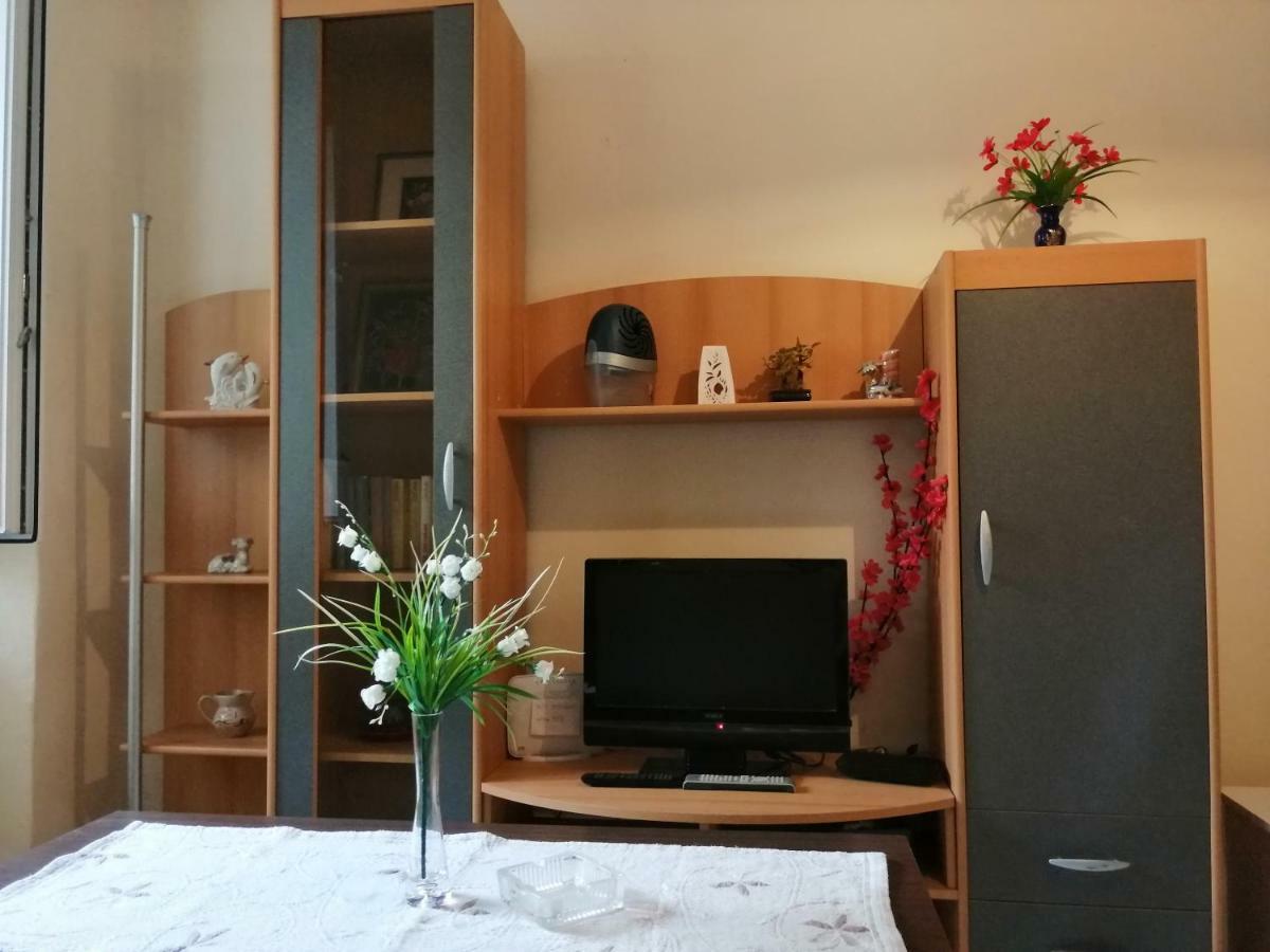 Apartment Micaela Pula Exterior photo